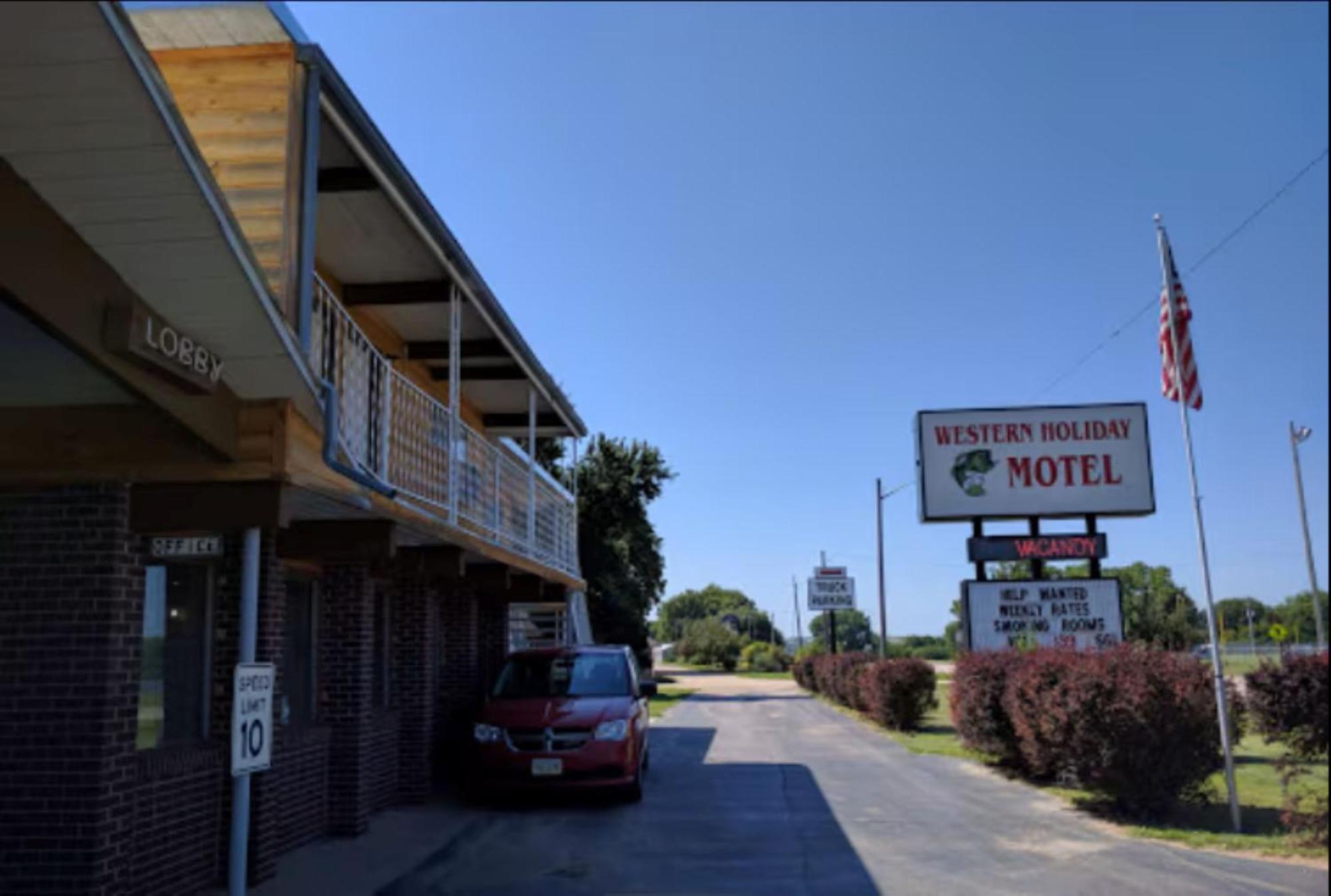 Love Hotels Western Holiday By Oyo At Harlan Lake Ne Alma Dış mekan fotoğraf