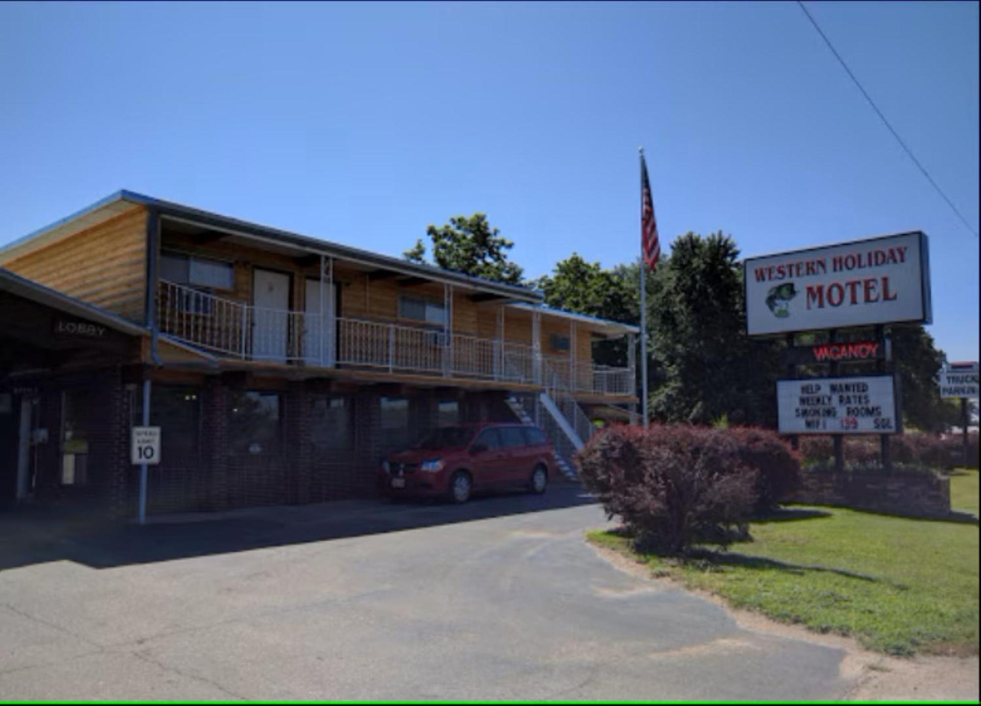 Love Hotels Western Holiday By Oyo At Harlan Lake Ne Alma Dış mekan fotoğraf