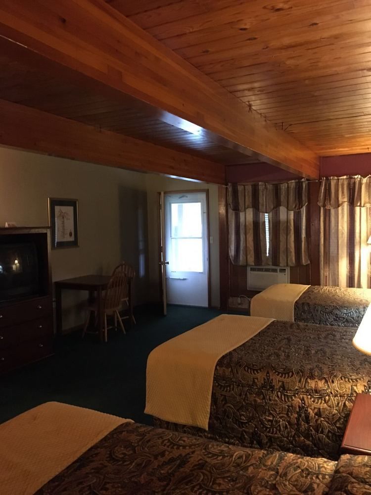 Love Hotels Western Holiday By Oyo At Harlan Lake Ne Alma Dış mekan fotoğraf